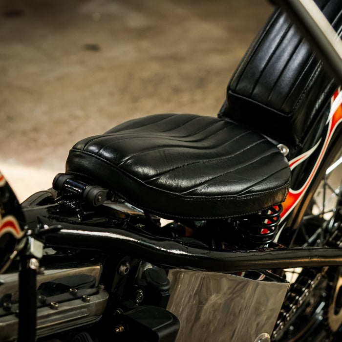 Bates Style Solo Seat - Black Leather - Tuck N Roll